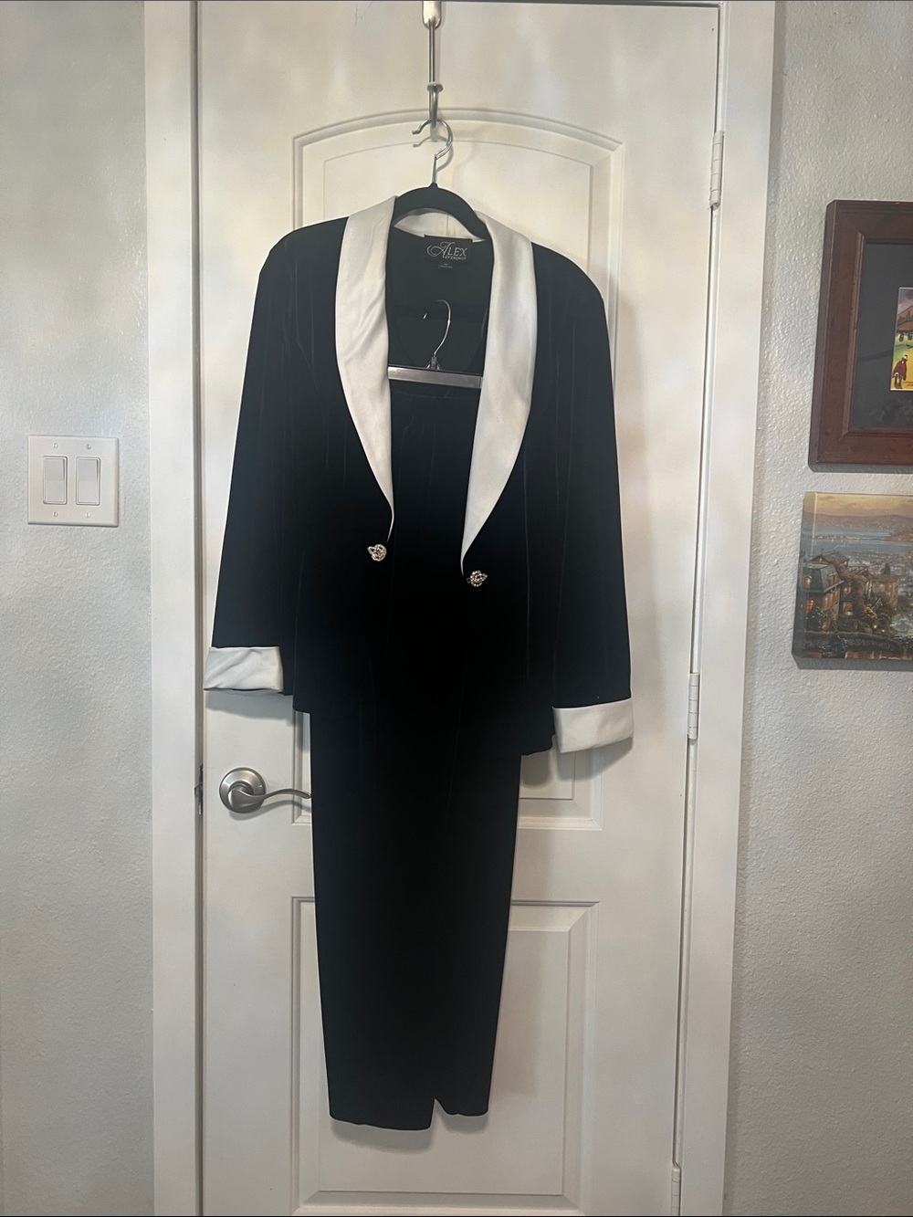Alex Evenings Black Velvet Blazer with White Satin Shawl Collar